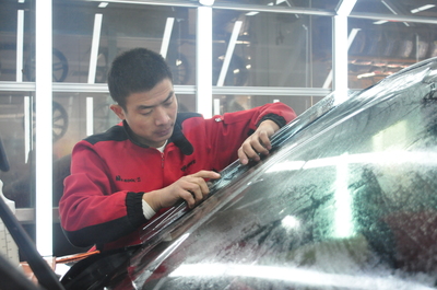 汽車威固貼膜價格淺析